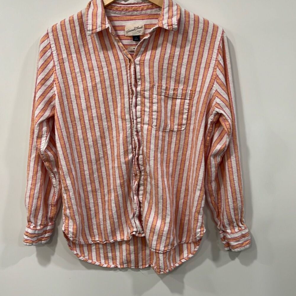 Universal Thread Linen‎ Stripe Button Down Small